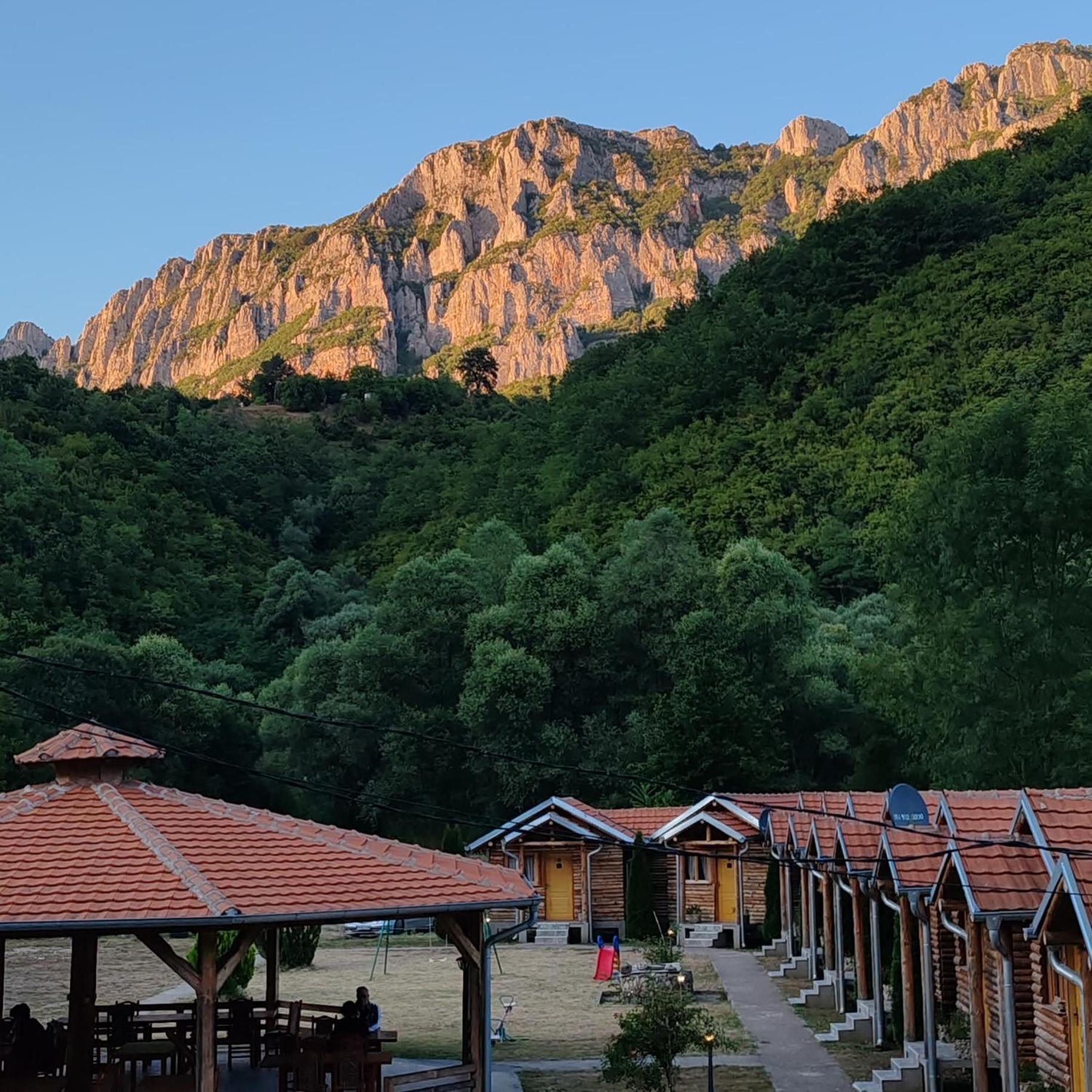 Hotel Juzni Vetar Trnski Odorovci Exterior foto