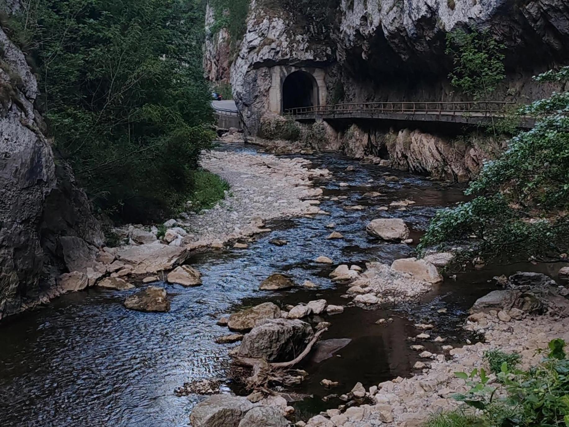 Hotel Juzni Vetar Trnski Odorovci Exterior foto