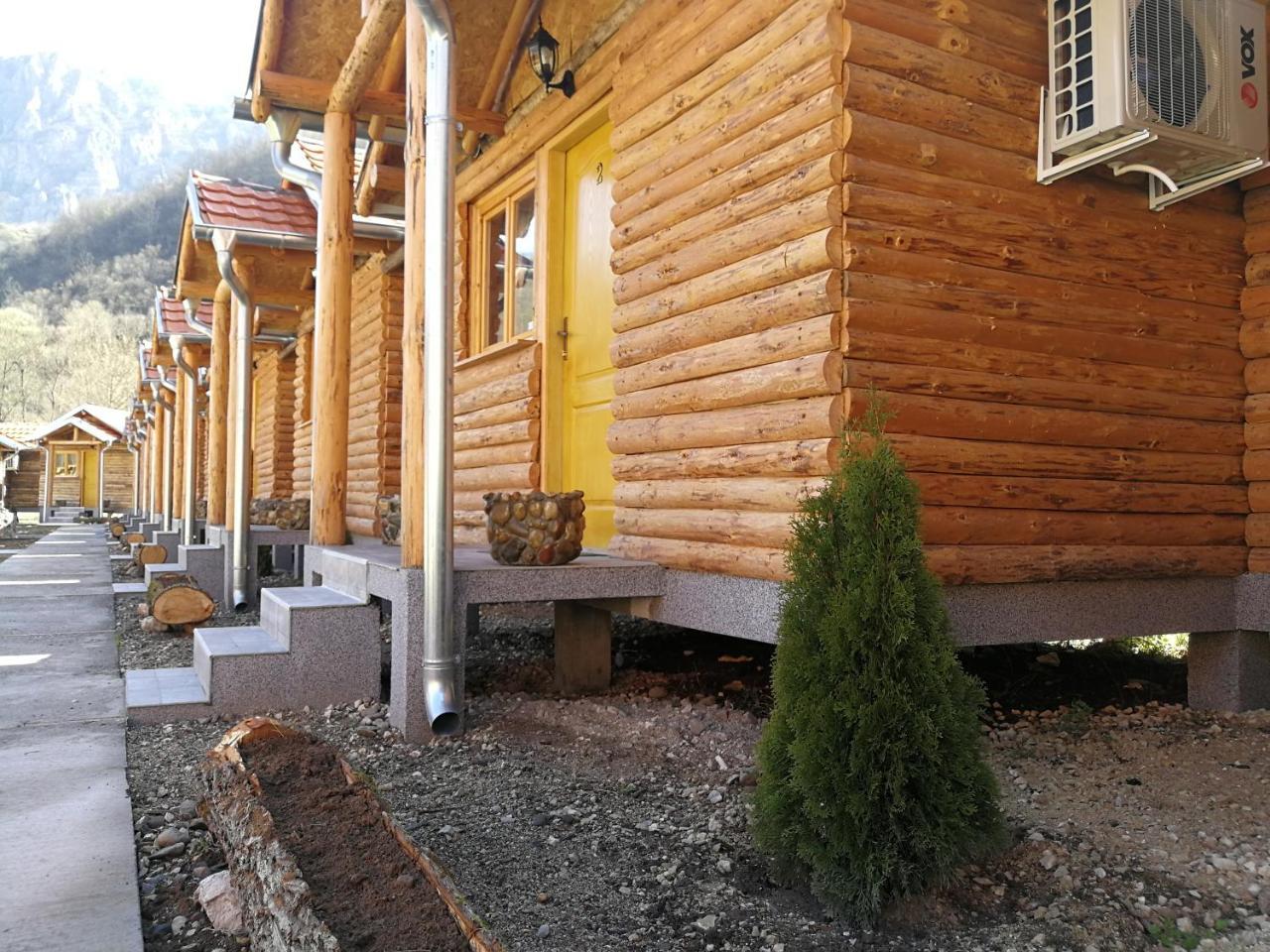 Hotel Juzni Vetar Trnski Odorovci Exterior foto