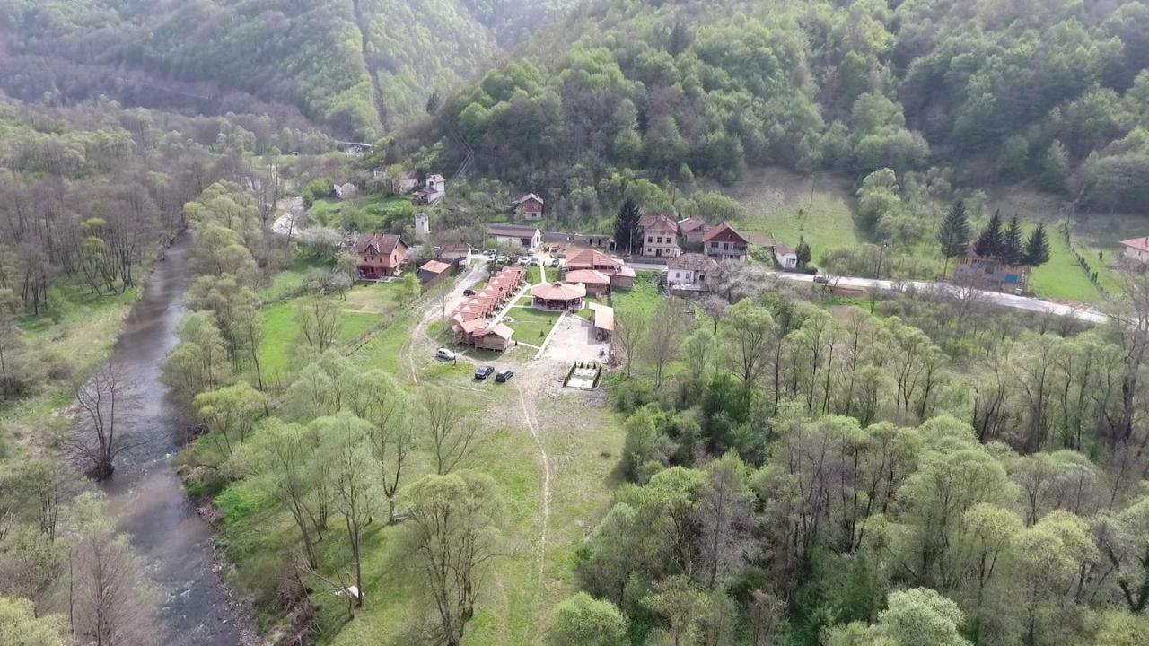 Hotel Juzni Vetar Trnski Odorovci Exterior foto